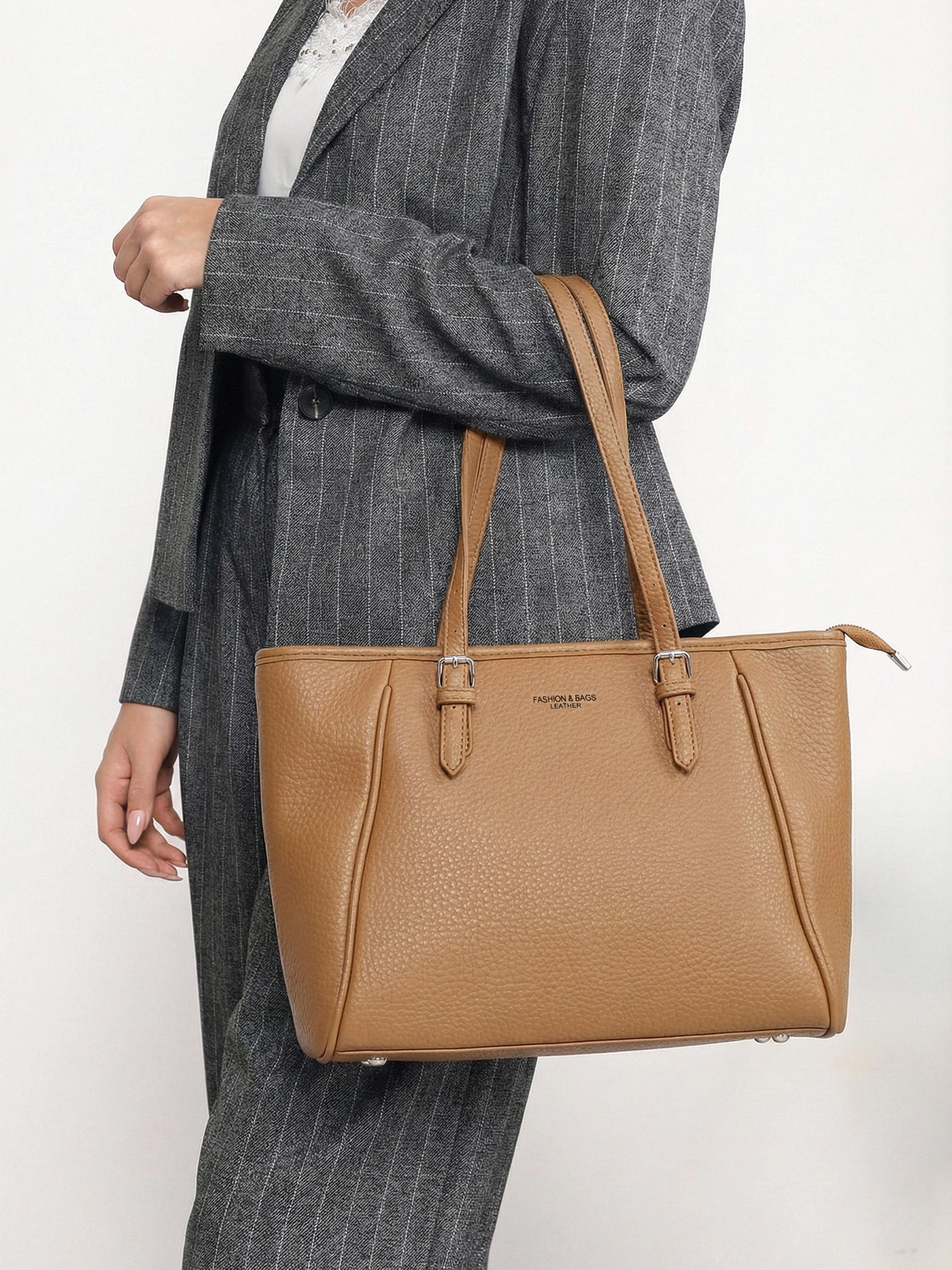 Сумка-тоут  с регулируемыми ручками и тиснением в ассортименте